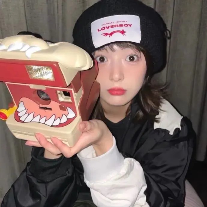 彩鸾春色
